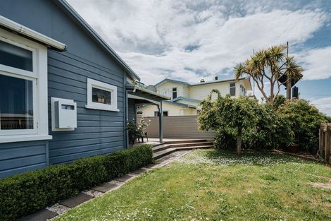 Photo of property in 14 Moana Street, Kaka Point, 9271