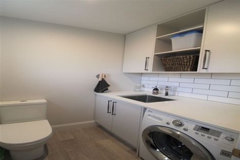 Photo of property in 10 Albert Street, Seaview, Timaru, 7910