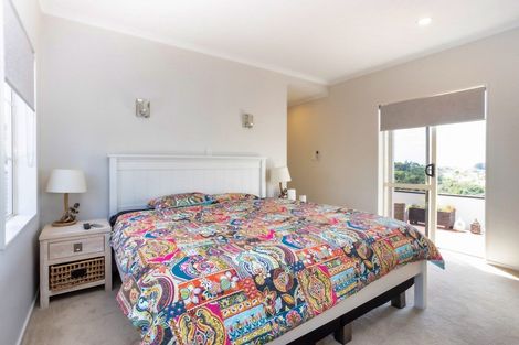 Photo of property in 941 East Coast Road, Torbay, Auckland, 0630