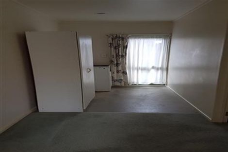 Photo of property in 8 Target Road, Totara Vale, Auckland, 0629