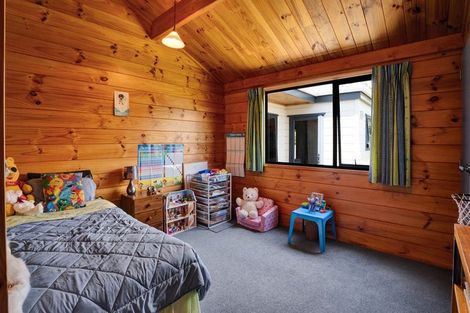 Photo of property in 125 Wairau Road, Oakura, 4314