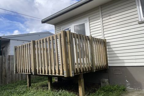 Photo of property in 20 Larnoch Road, Henderson, Auckland, 0610