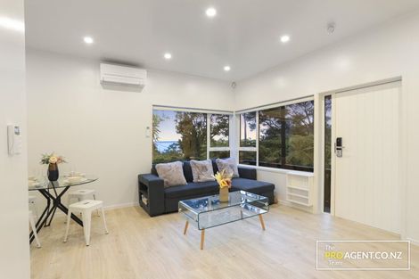 Photo of property in 74 Warner Park Avenue, Laingholm, Auckland, 0604