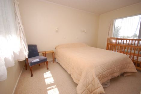Photo of property in 5 Holland Grove, Richmond Heights, Taupo, 3330