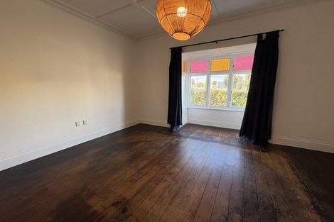 Photo of property in 61 Wellesley Road, Napier South, Napier, 4110