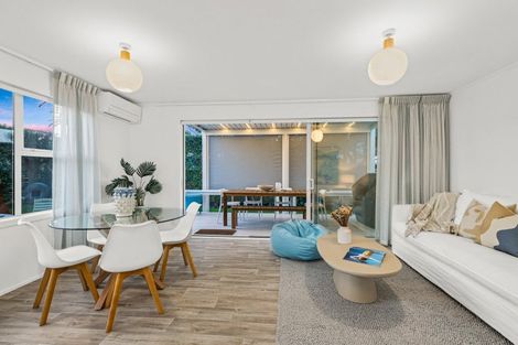 Photo of property in 3 The Southern Isle, Omaha, 0986