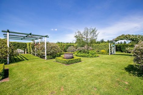 Photo of property in 121 Ferry Road, Martinborough, 5711