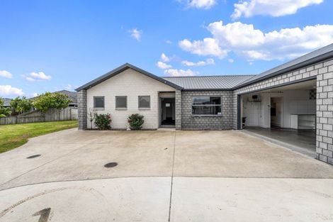 Photo of property in 2 Cupples Street, Papamoa Beach, Papamoa, 3118