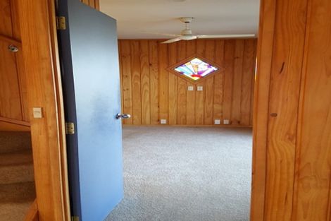 Photo of property in 28 Hollinger Place, Nawton, Hamilton, 3200