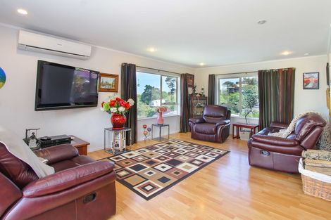 Photo of property in 1/272 Glamorgan Drive, Northcross, Auckland, 0630