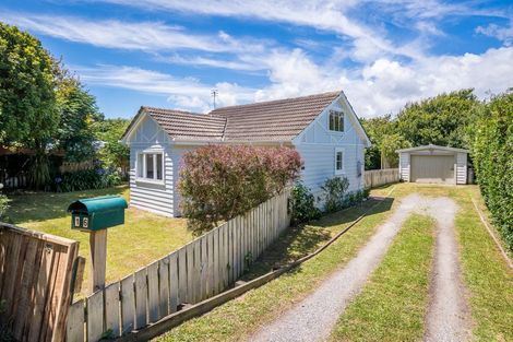 Photo of property in 16 Renown Road, Raumati South, Paraparaumu, 5032