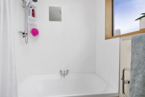 Photo of property in 2/113 Avonhead Road, Avonhead, Christchurch, 8042