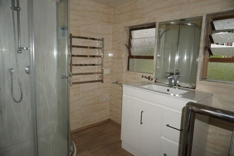 Photo of property in 4 Ondine Place, Glenfield, Auckland, 0629