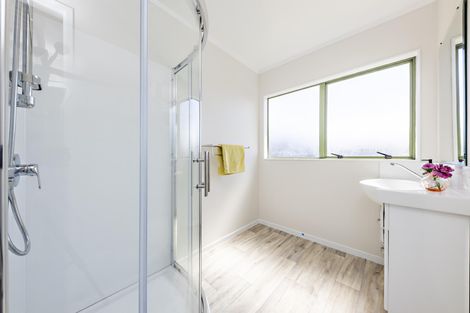 Photo of property in 32 Barneys Farm Road, Clendon Park, Auckland, 2103