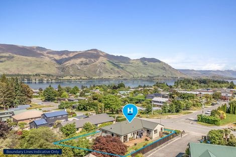 Photo of property in 9 Totara Terrace, Wanaka, 9305