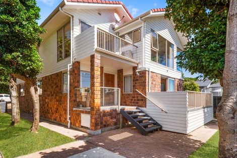 Photo of property in 7a Waterfront Road, Mangere Bridge, Auckland, 2022