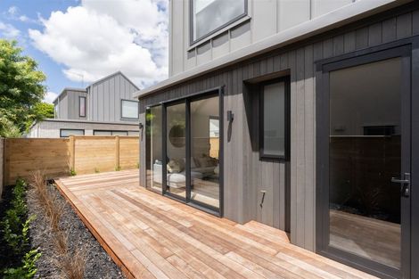 Photo of property in 2/23 Strowan Avenue, Fairfield, Hamilton, 3214