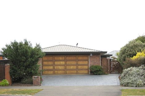 Photo of property in 51 Anglesea Avenue, Parklands, Christchurch, 8083