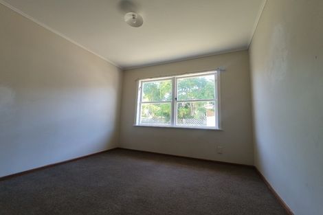 Photo of property in 9 Gloria Avenue, Te Atatu Peninsula, Auckland, 0610