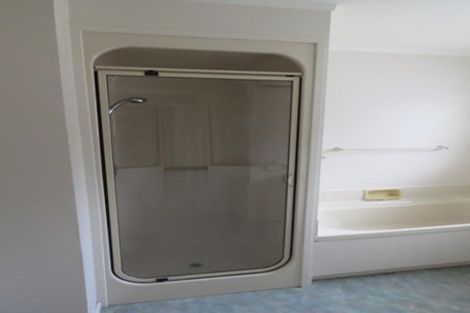 Photo of property in 66 Waiwaka Terrace, Strandon, New Plymouth, 4312