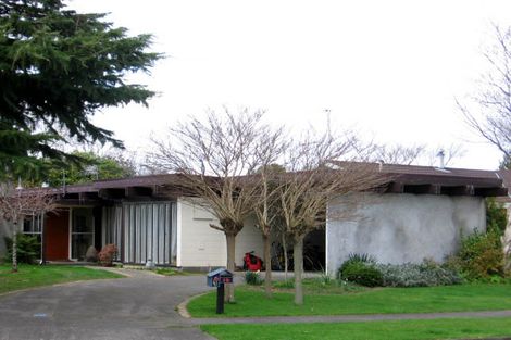 Photo of property in 16 Truscott Grove, Awapuni, Palmerston North, 4412