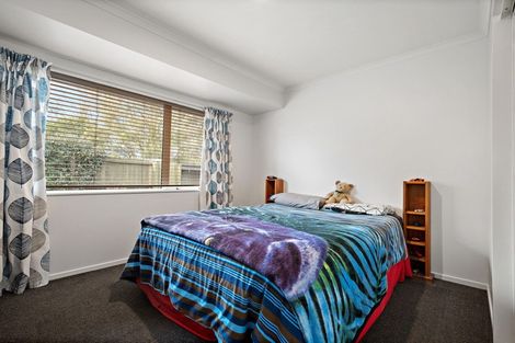 Photo of property in 8 Amoka Crescent, Parklands, Christchurch, 8083