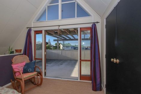 Photo of property in 68 Charles Street, Westshore, Napier, 4110