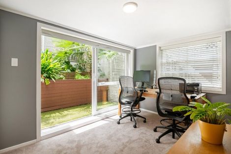 Photo of property in 61 Hanlon Crescent, Narrow Neck, Auckland, 0624