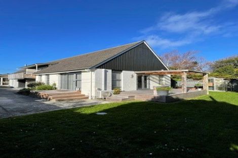 Photo of property in 2/240a Estuary Road, South New Brighton, Christchurch, 8062