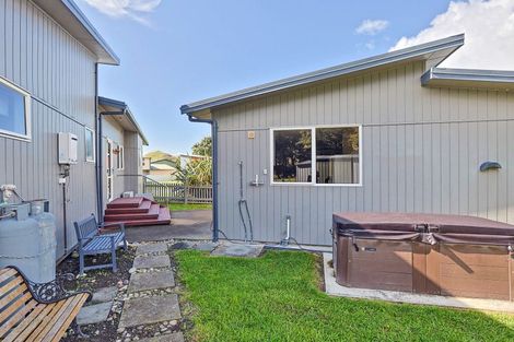 Photo of property in 9 John Ross Place, Kairakau, Havelock North, 4295