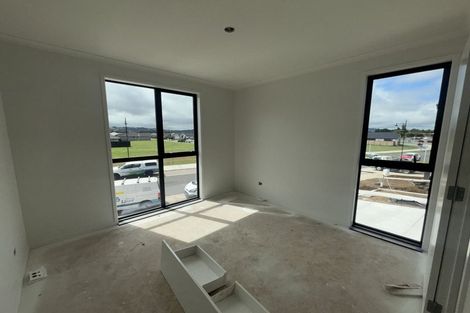 Photo of property in 15a Rose Leigh Drive, Cambridge, 3434