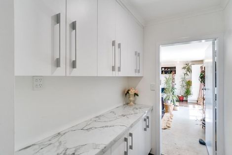 Photo of property in 2 Henderson Crescent, Onekawa, Napier, 4110