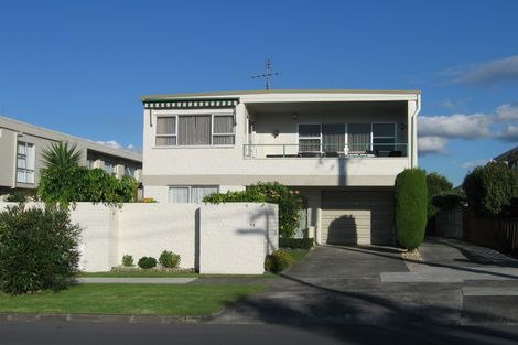 Photo of property in 4/46 Takutai Avenue, Half Moon Bay, Auckland, 2012