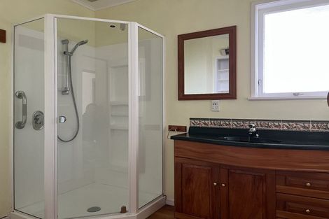 Photo of property in 6 Raines Avenue, Forrest Hill, Auckland, 0620