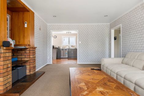 Photo of property in 135 Clevedon Road, Papakura, 2110