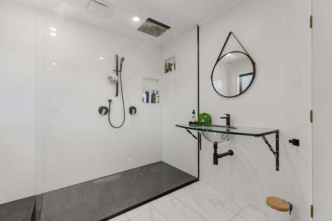 Photo of property in 6 Koromiko Place, Waiuku, 2123