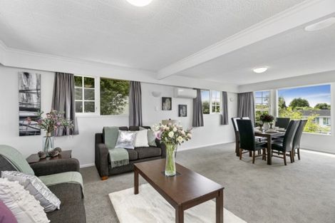 Photo of property in 25 Oriel Avenue, Tawa, Wellington, 5028