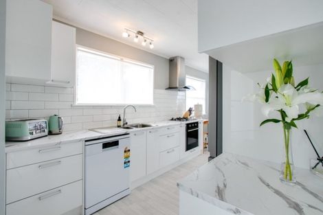 Photo of property in 4 Wynyard Crescent, Tamatea, Napier, 4112