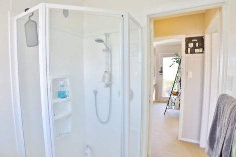 Photo of property in 3/6 Corrella Road, Belmont, Auckland, 0622