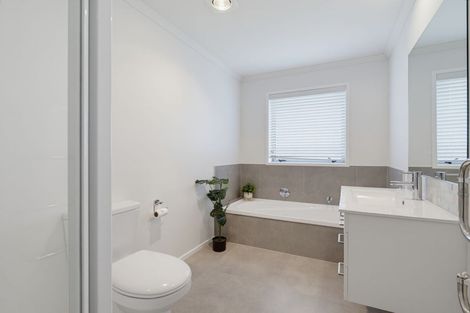Photo of property in 1 Te Wharo Drive, Papamoa, 3118
