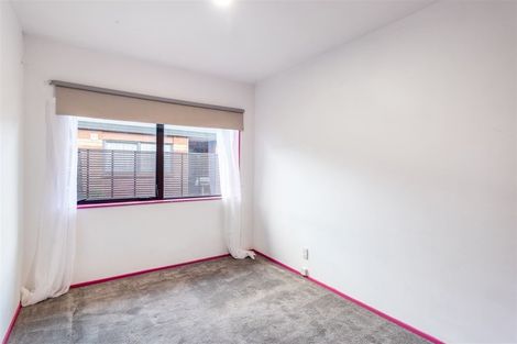 Photo of property in 3 Zeralto Lane, Mount Roskill, Auckland, 1041