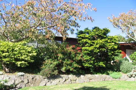 Photo of property in 9 Woodman Drive, Tawa, Wellington, 5028