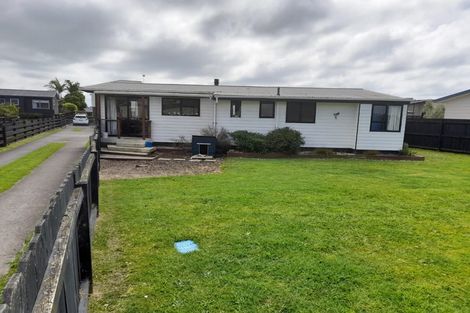 Photo of property in 2 Channel View Road, Clarks Beach, Pukekohe, 2679
