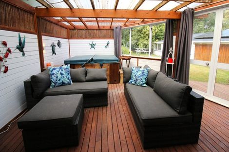 Photo of property in 8 Nicolas Avenue, Glen Eden, Auckland, 0602