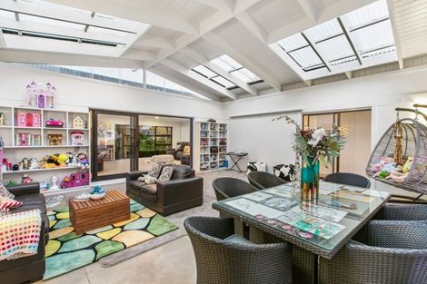 Photo of property in 7 Zenith Place, Conifer Grove, Takanini, 2112