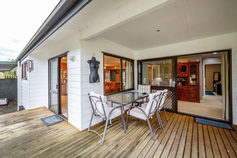 Photo of property in 74 Charles Street, Carterton, 5713