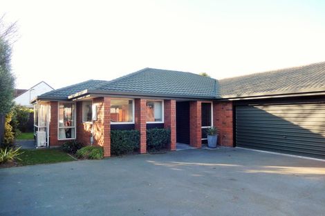 Photo of property in 35a Dunedin Street, Redwood, Christchurch, 8051