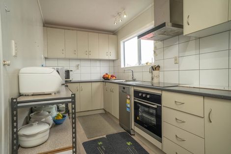 Photo of property in 19 Hollydale Grove, Churton Park, Wellington, 6037