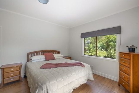 Photo of property in 3 Millar Road, Lake Okareka, Rotorua, 3076