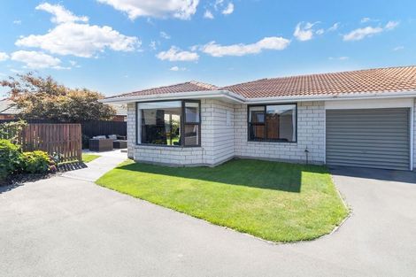 Photo of property in 2/5 Gibbs Place, Halswell, Christchurch, 8025